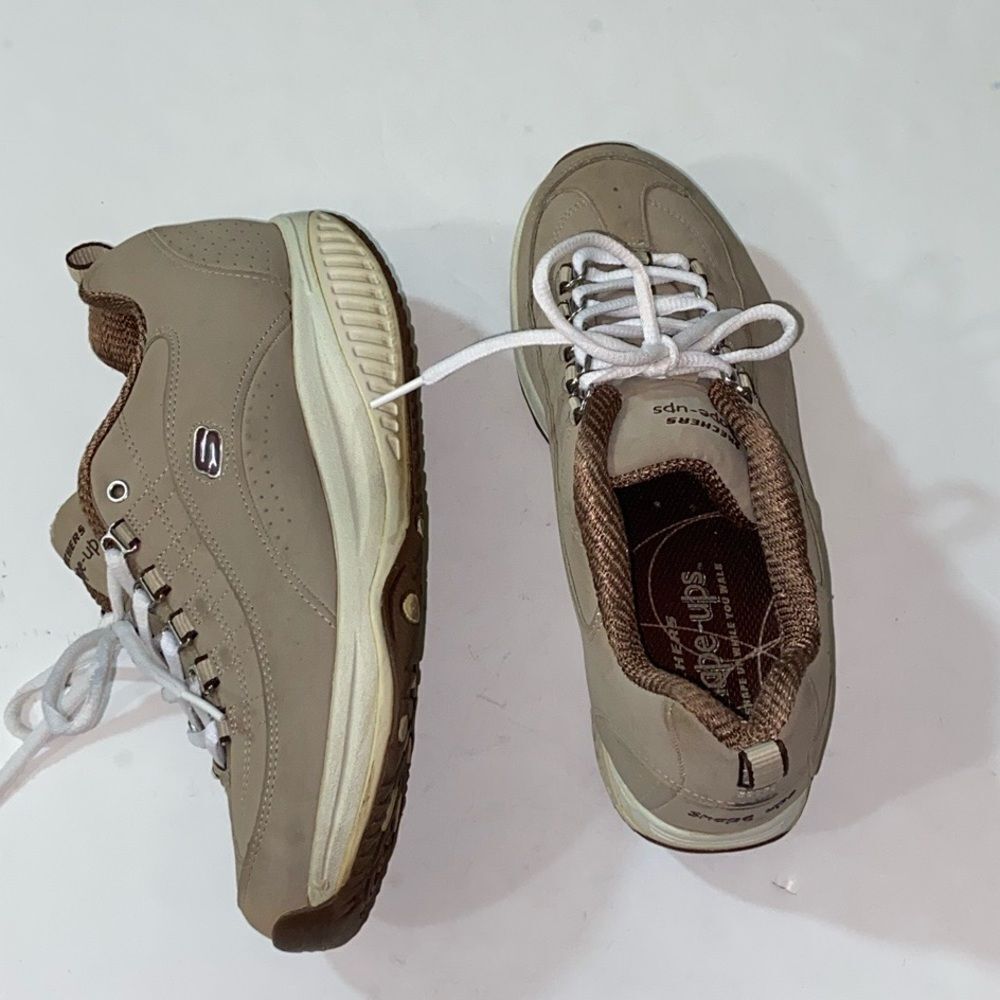 VTG, Y2K Skechers Shape-Ups Wake Women Shoes Size 7.5 US